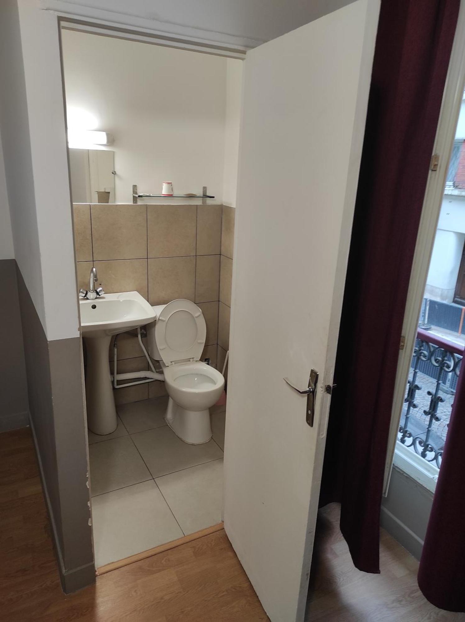 Hotel De Nantes Париж Экстерьер фото