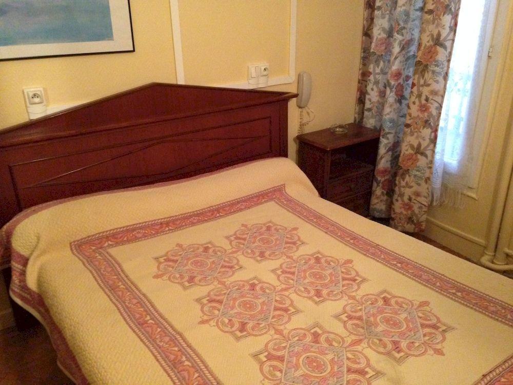 Hotel De Nantes Париж Экстерьер фото